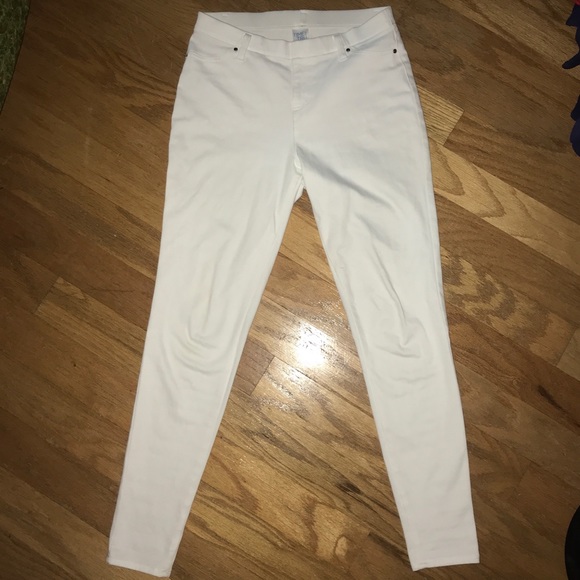 white jegging pants